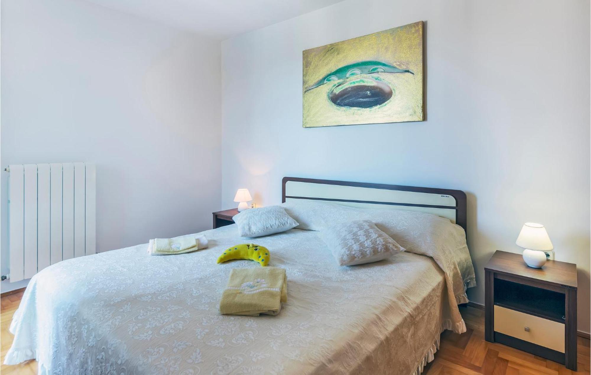 1 Bedroom Beautiful In Apartman